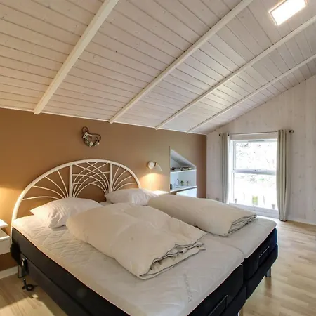 Nyaraló Thore - 400m From The Sea By Interhome *